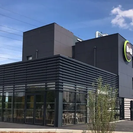 Palaiseau Hotel