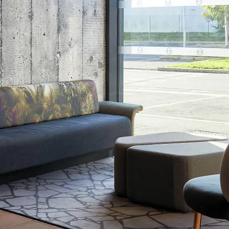 Palaiseau Hotel 3*