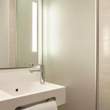 Palaiseau Hotel 3*