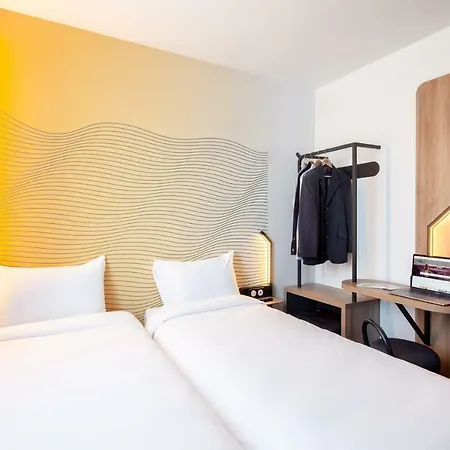 Palaiseau 3* Иньи